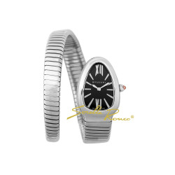 Bulgari Serpenti Tubogas è un orologio dal fascino contemporaneo che grazie alle sue forme tubolari ricorda la sensualità delle curve femminili e l'eleganza del serpente. Disponibile con movimento al quarzo e cassa curva di 35mm in acciaio inossidabile.
